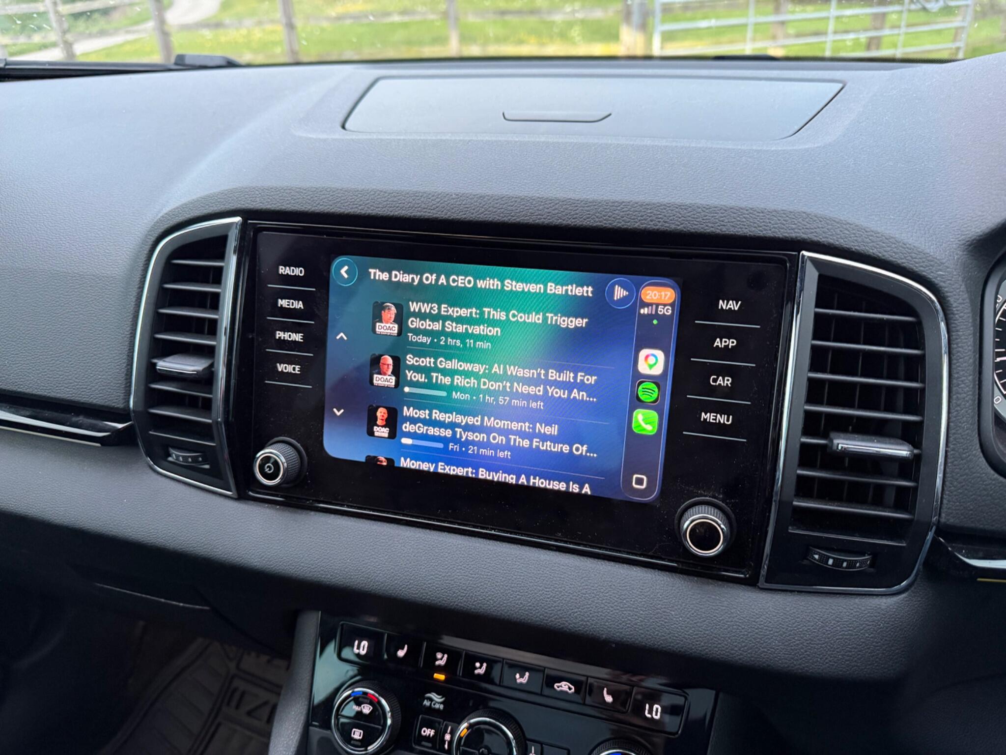 Skoda Karoq 2.0 TSI SportLine DSG 4WD Euro 6 (s/s) 5dr — photo 100 of 112